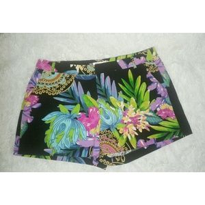 Jennifer Lopez Black Tropical Floral Print Women's Shorts